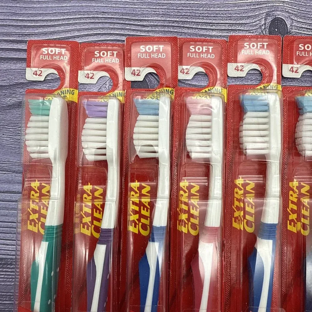 10 Colgate Toothbrush Extra Clean Soft Full Head 42 Cleaning Tip + Non-Slip Grip